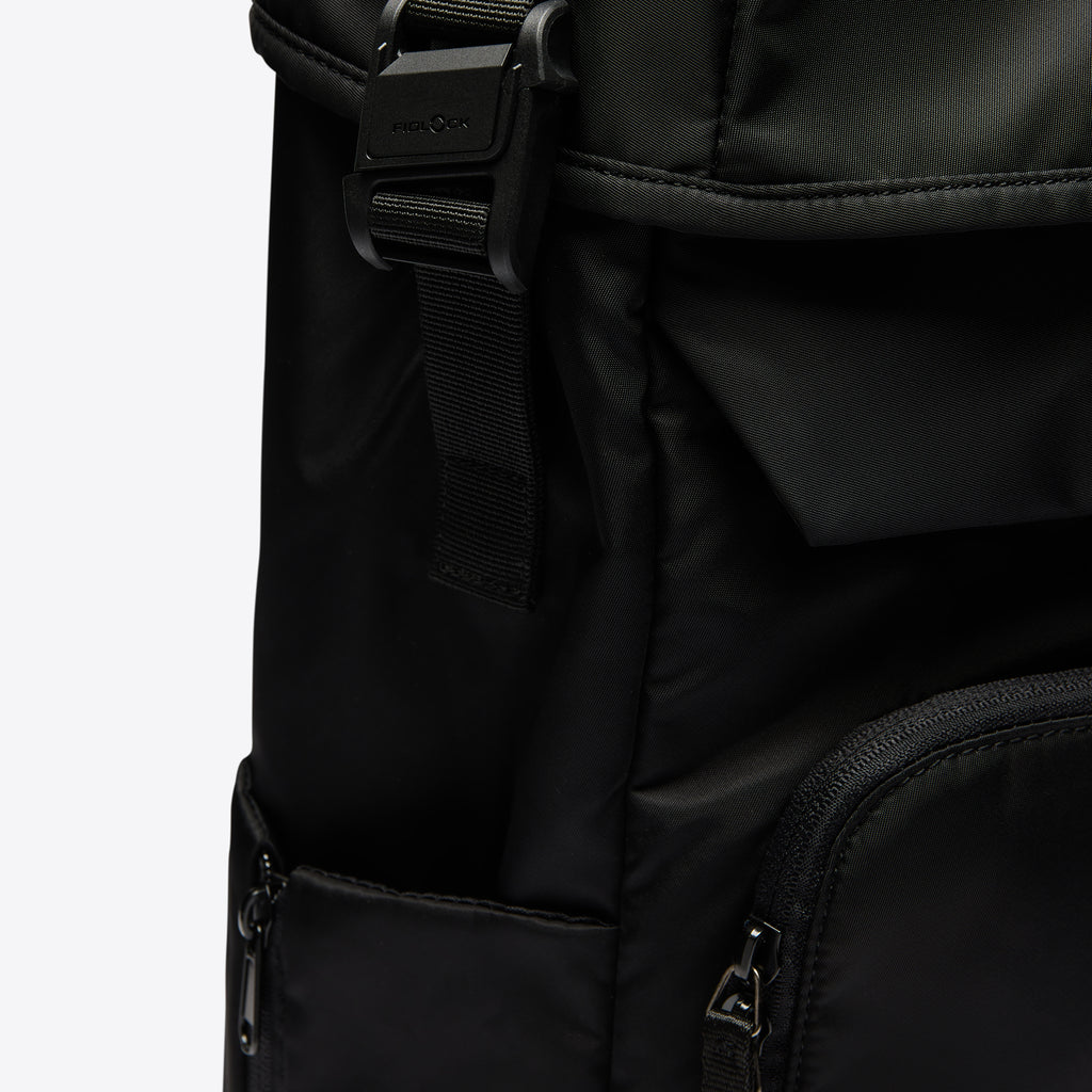 PRE-ORDER : Cavalleria Toscana Helmet Holder Backpack